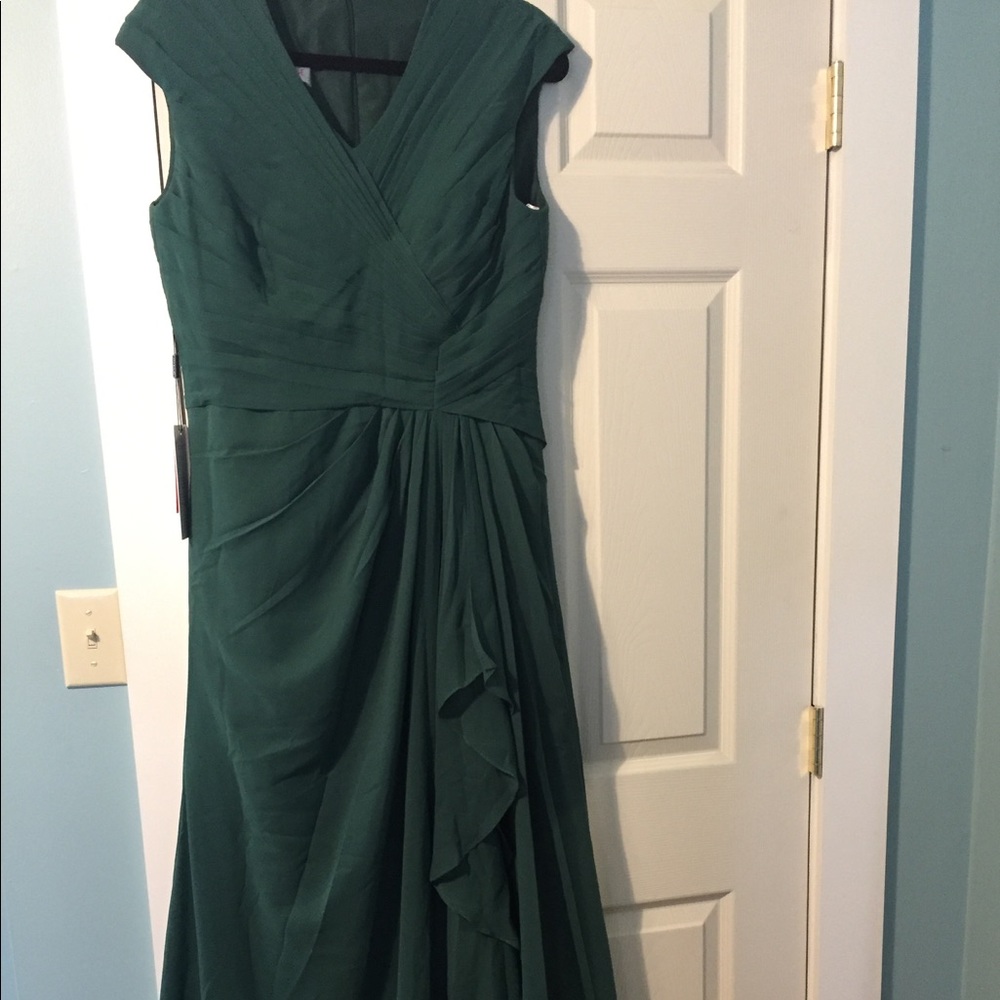 Mother of the bride/groom gown